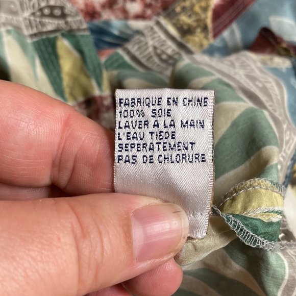 SOLD On EB-AY Vintage 100% Silk Geometric Earth Tone Button Down Shirt Unisex - Picture 10 of 10